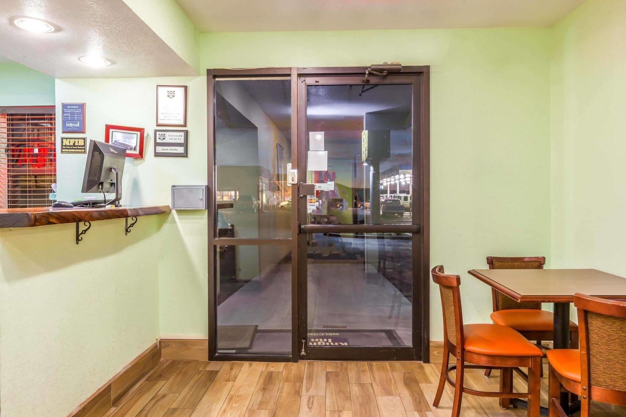 Econo Lodge Inn & Suites Williams - Grand Canyon Area מראה חיצוני תמונה